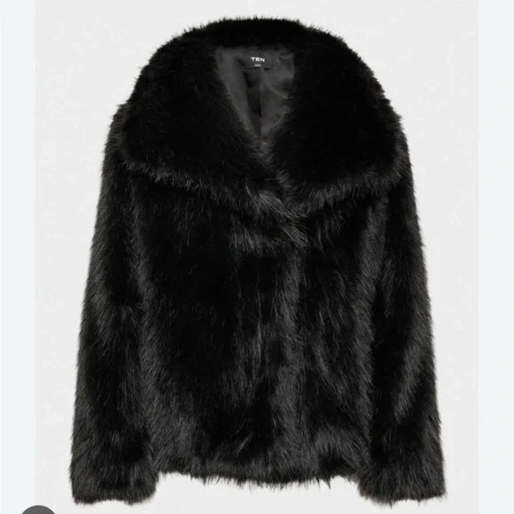 Aritzia Ten Black Banter Coat - Real Faux Fur - Picture 3 of 3